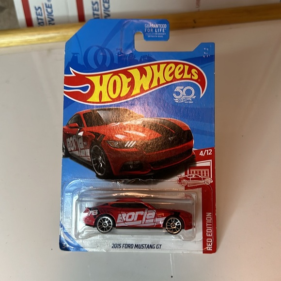 2018 Hot Wheels Target Red Edition 2015 Ford Mustang GT - Picture 5 of 10